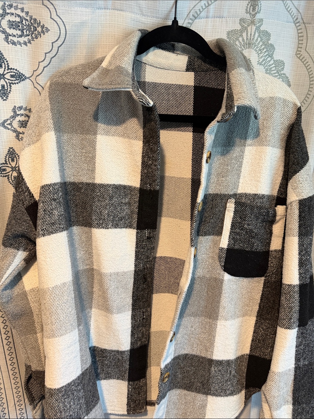 Source Unknown Black, Gray & Cream Plaid Button-Down Shirt Jacket